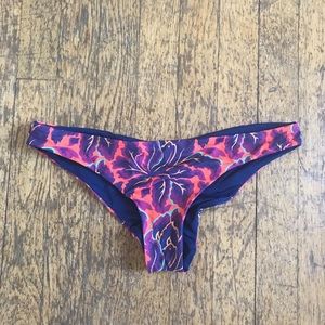 L-Space cheeky bikini bottoms